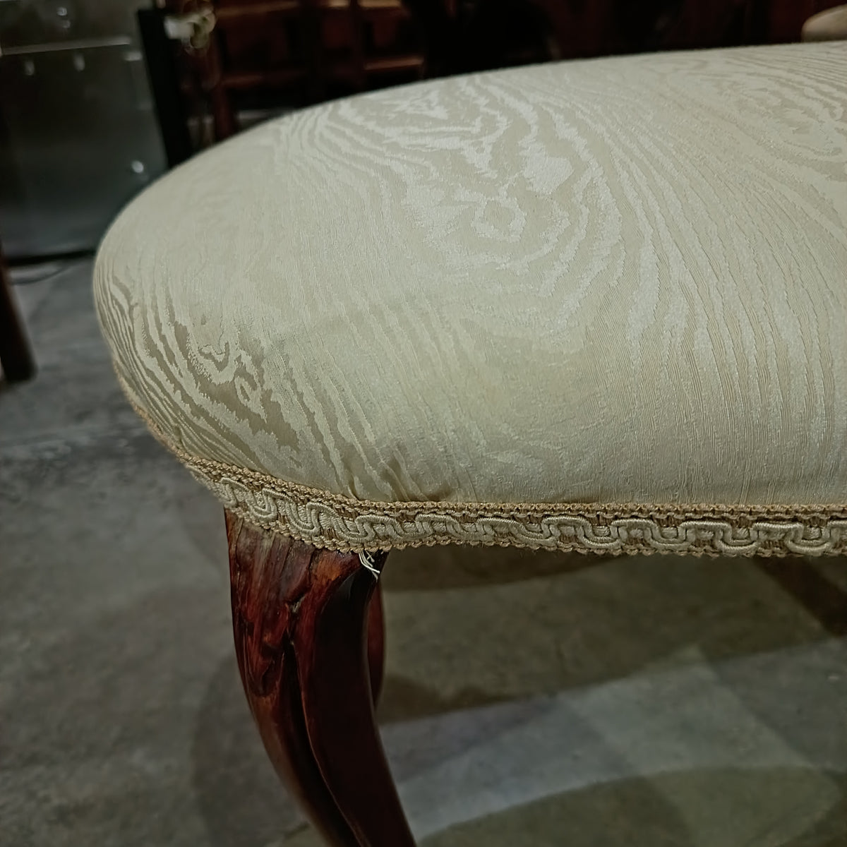 Pouf Legno Imb. Avorio Cm60x43x45