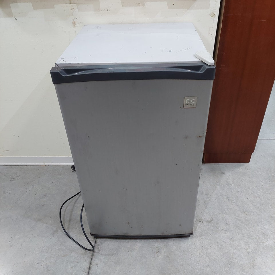 Frigorifero Piccolo Daewoo Fr-146rsv Cm49x54x85h