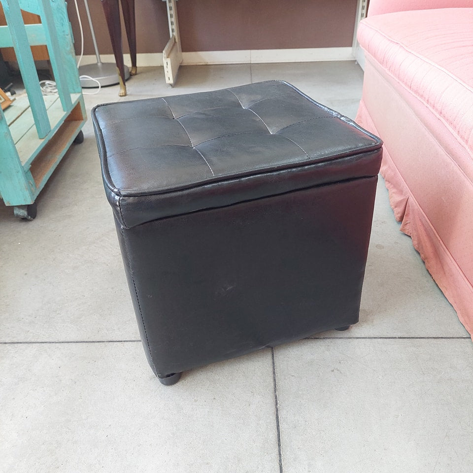 Pouf Contenitore Ecopelle Nero Cm41x41x39h
