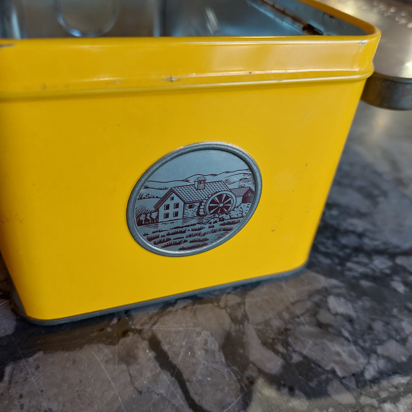 Scatola Di Latta Da Collezione Fette Biscottate Mulino Bianco Barilla Vintage
