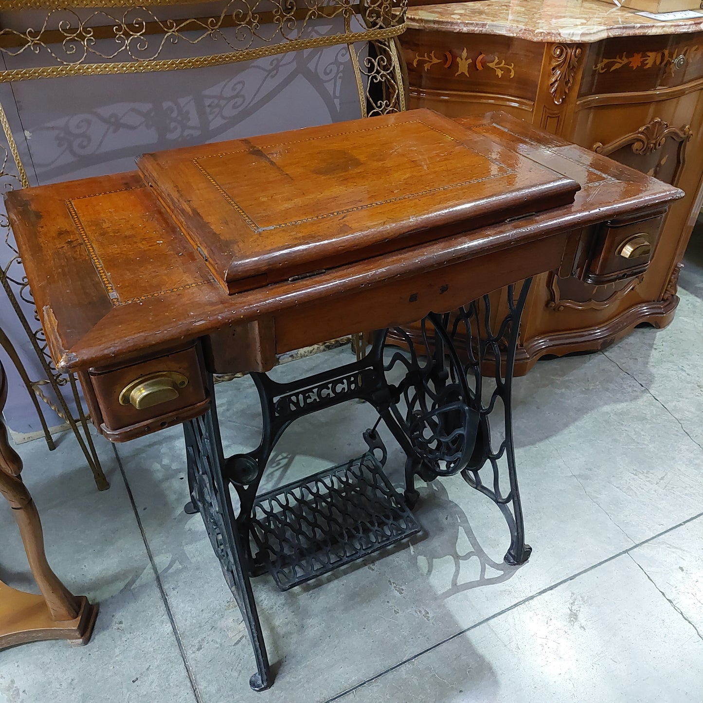Mobile Macchina Da Cucire Necchi Antica