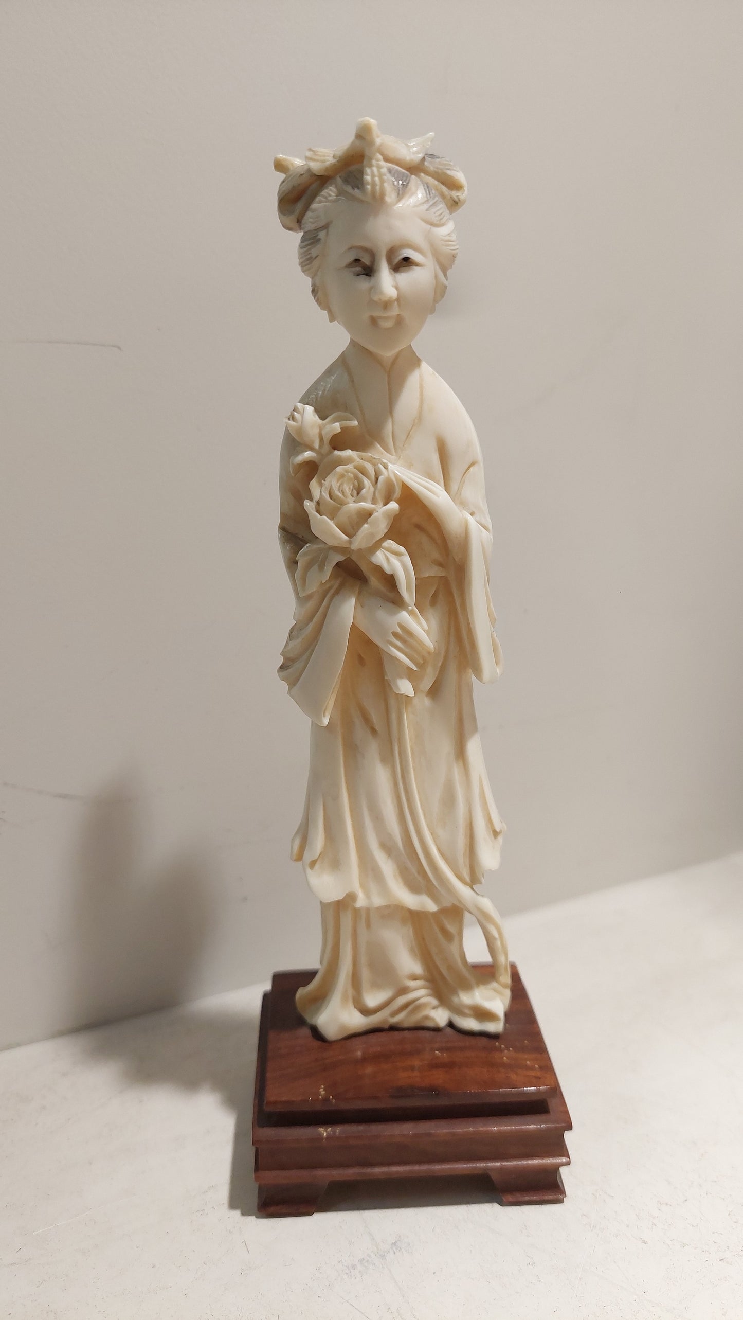 Coppia Statuine Saggi Cinesi In Osso Con Base Legno