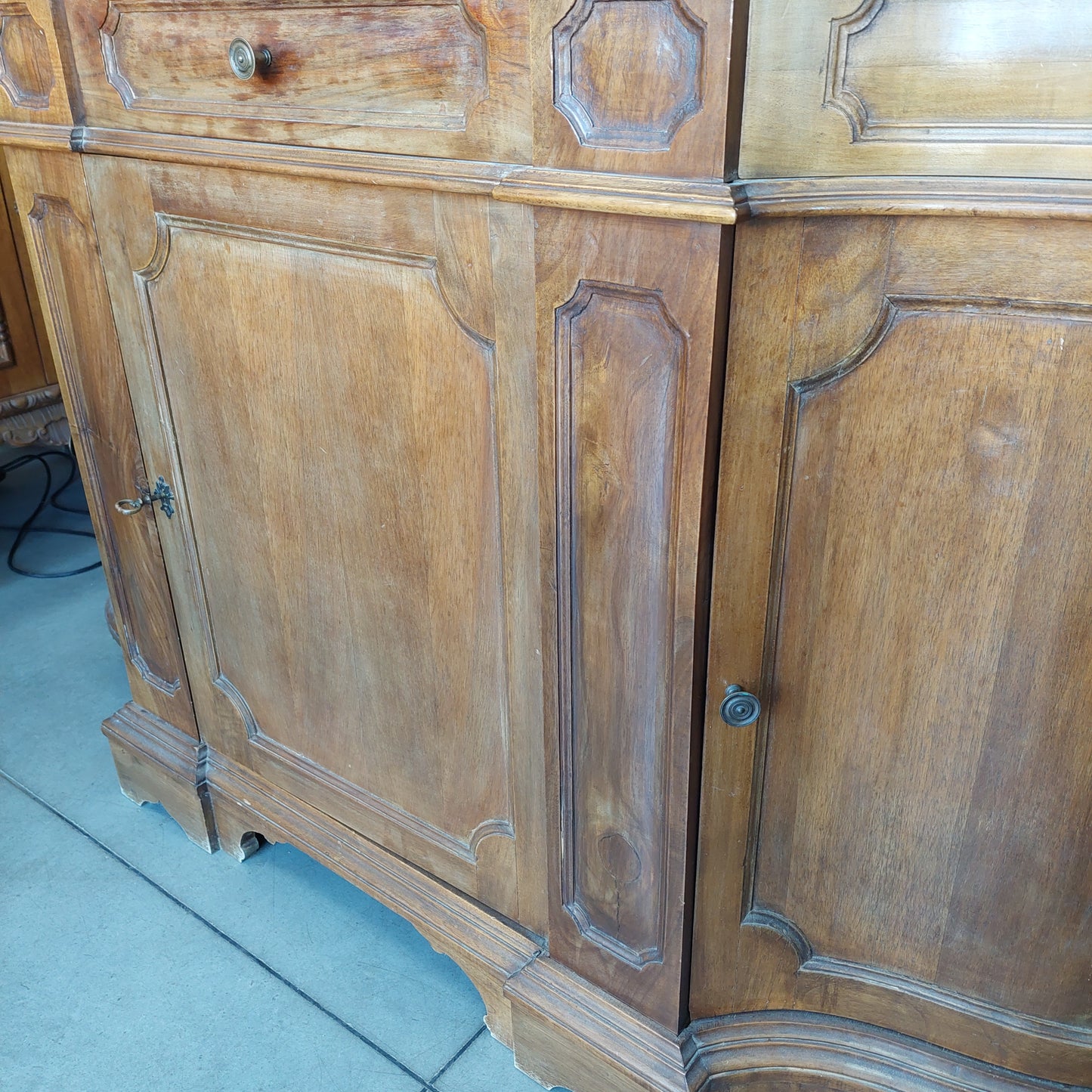 Credenza / Vetrina In Noce