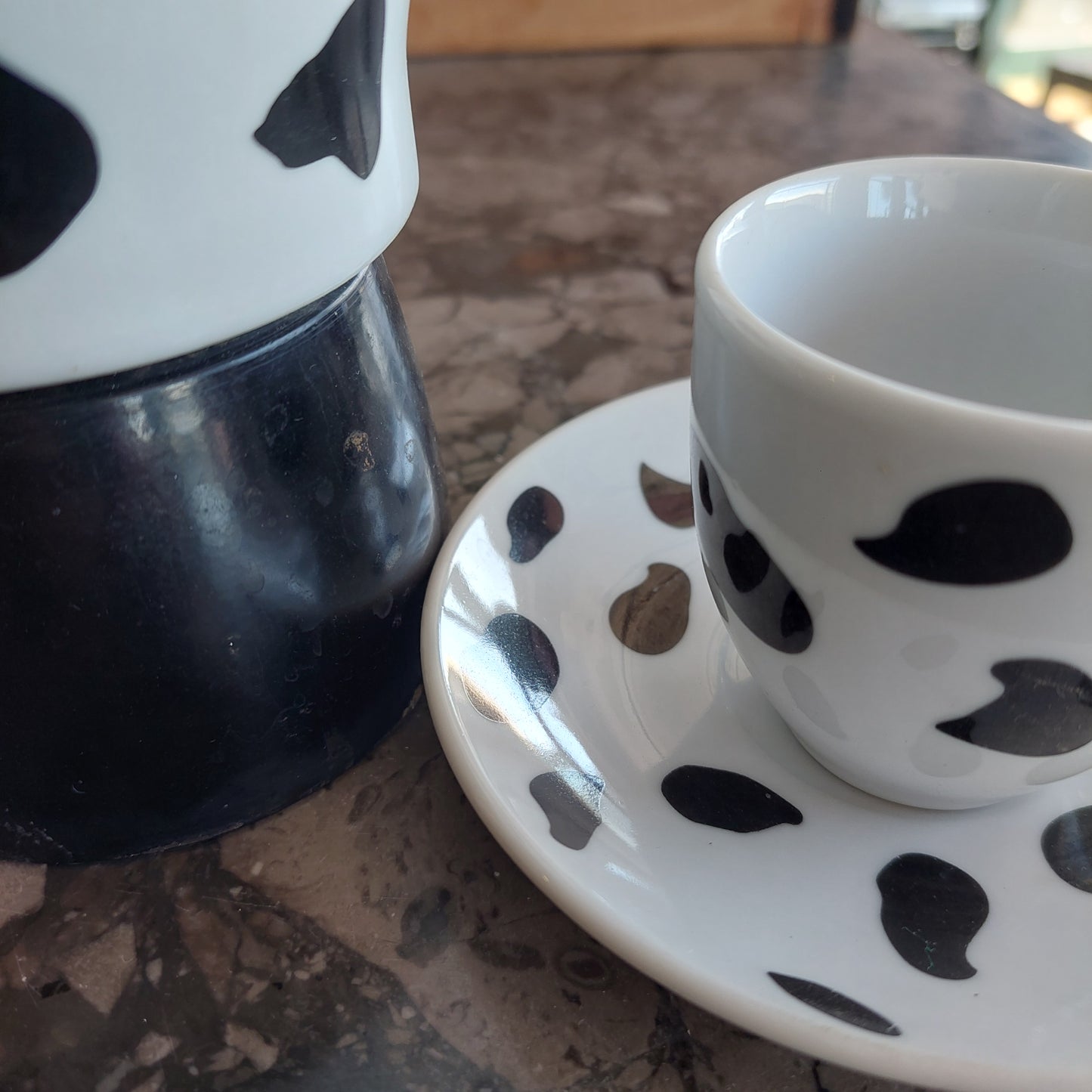 67382 Set/moka + 2 Tazze Mucca