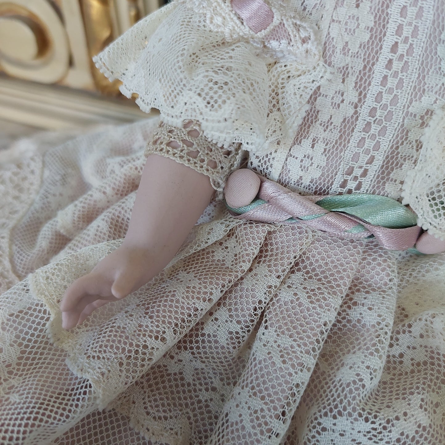 Bambola Di Porcellana Arianna Modello Loretta H35
