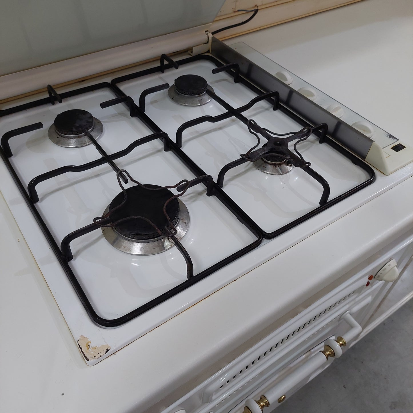Cucina Lineare "tomassi" Completa Di Tavolo E Sedie