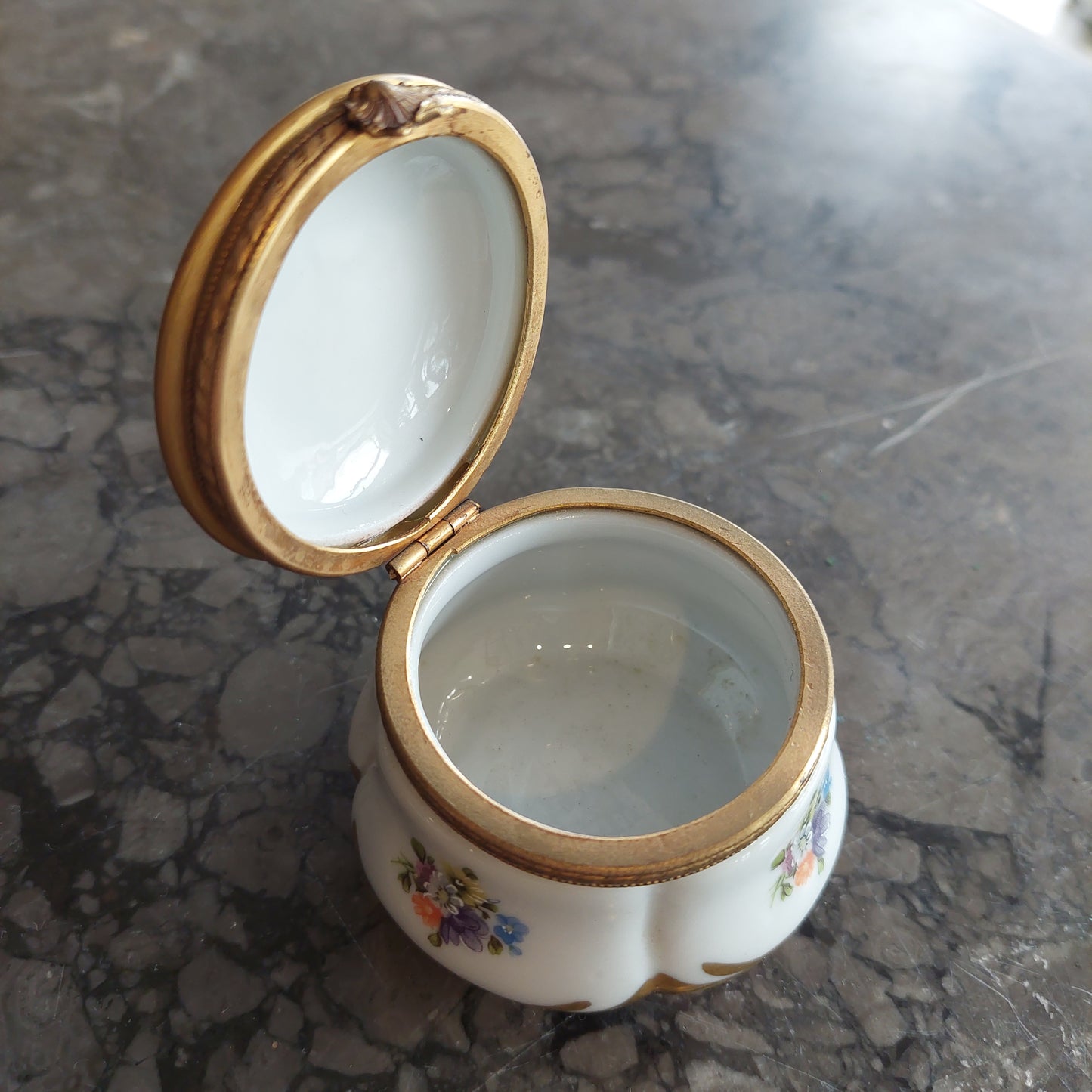 Scatolina Porcellana Limoges France Chiusura Ottone