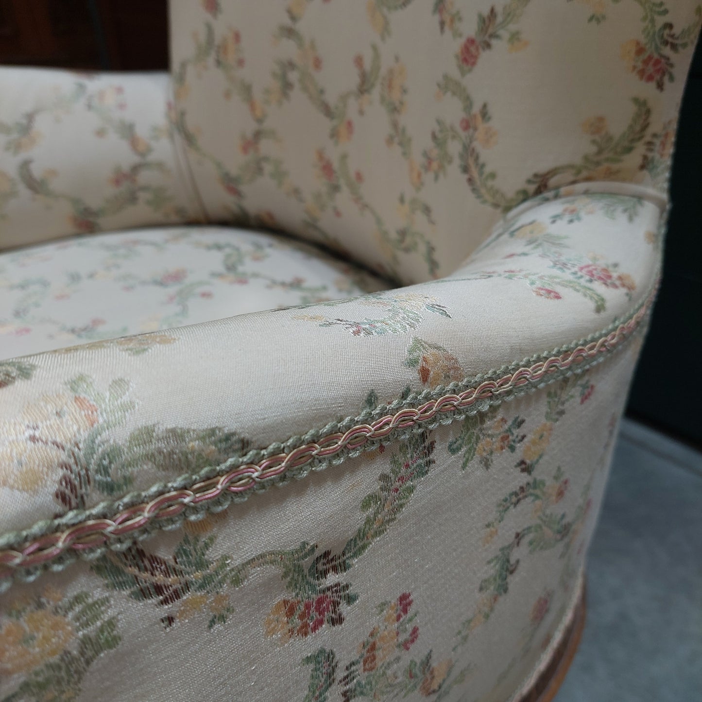 Poltroncina Da Camera Noce/tessuto Fiori