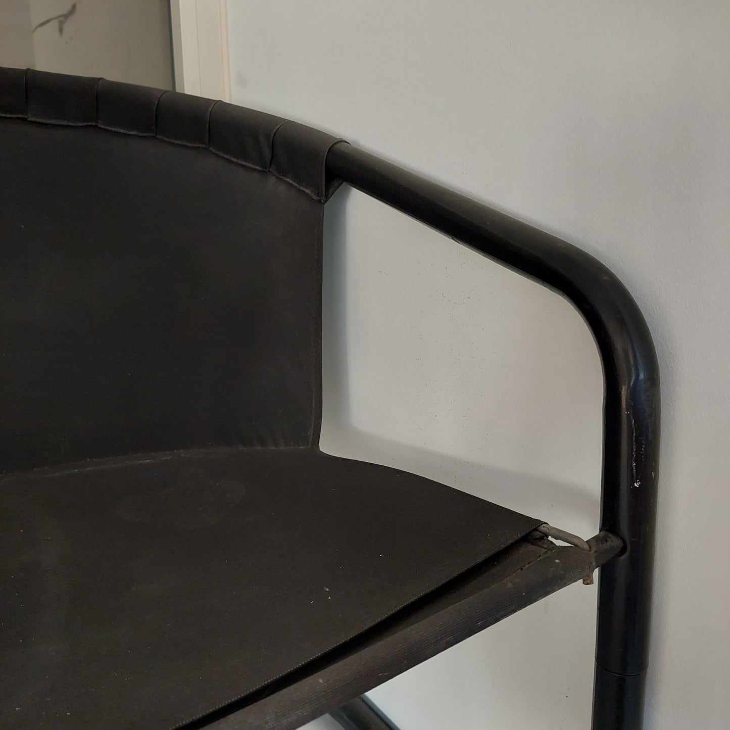 Poltroncina Tubolare Nera