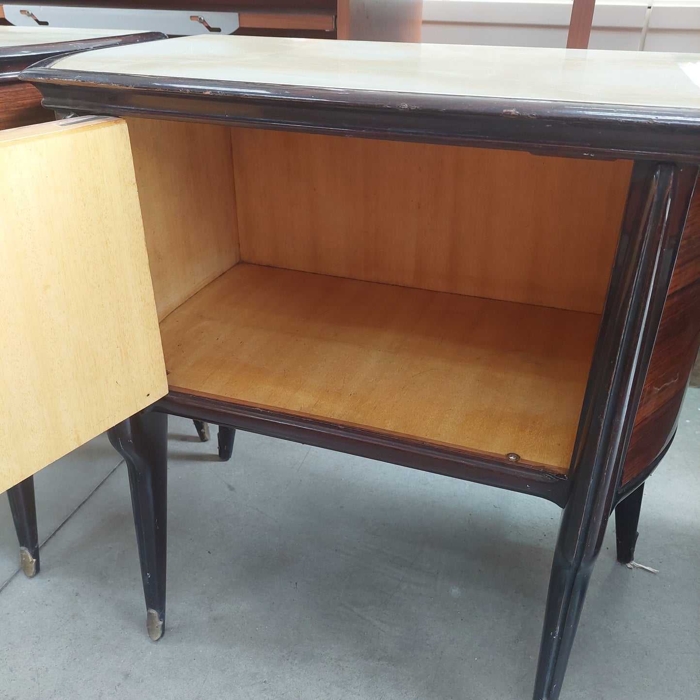 Coppia Comodini Legno Vetro Marmorizzato