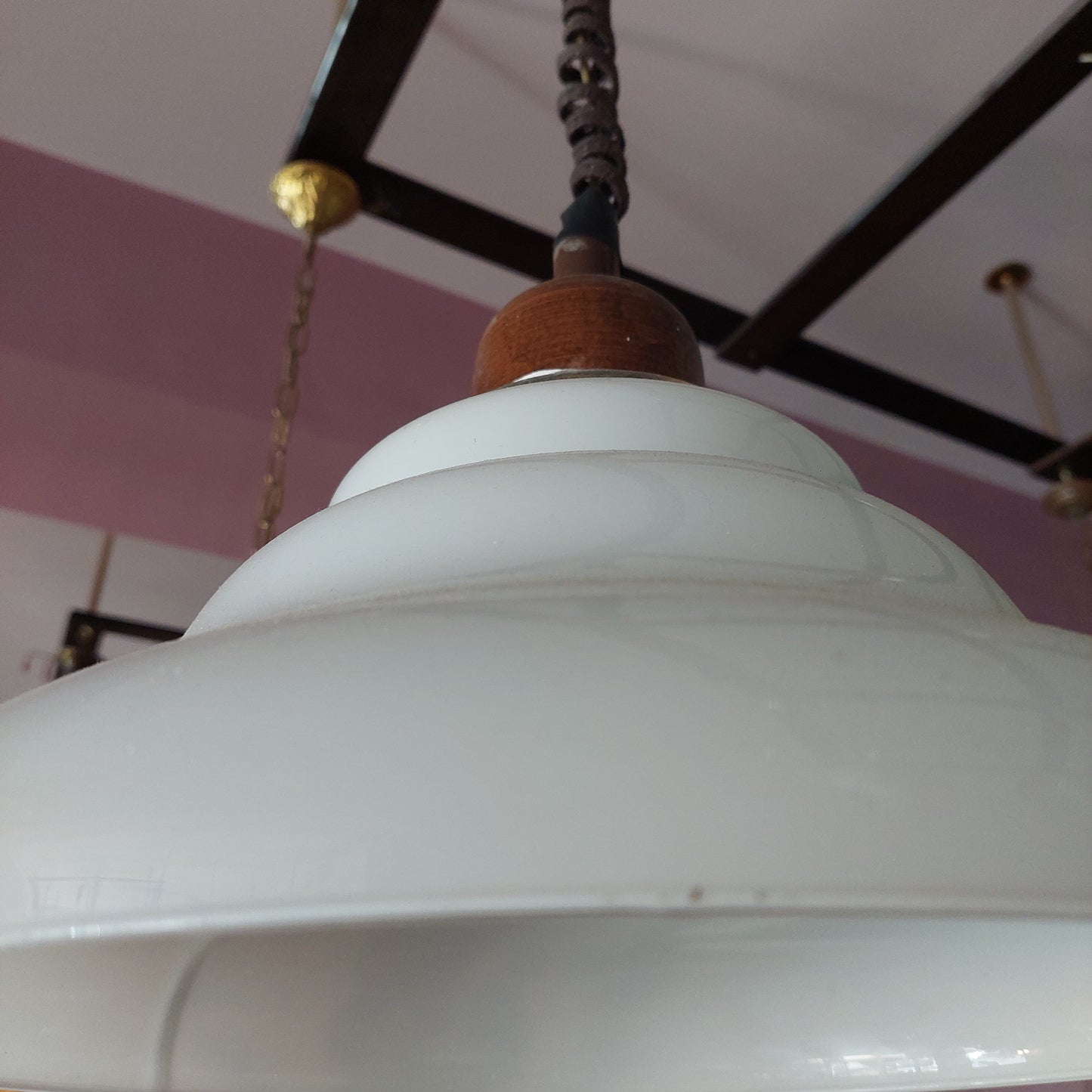 Lampadario Legno/cupola Vetro Opalino Vintage 1/l
