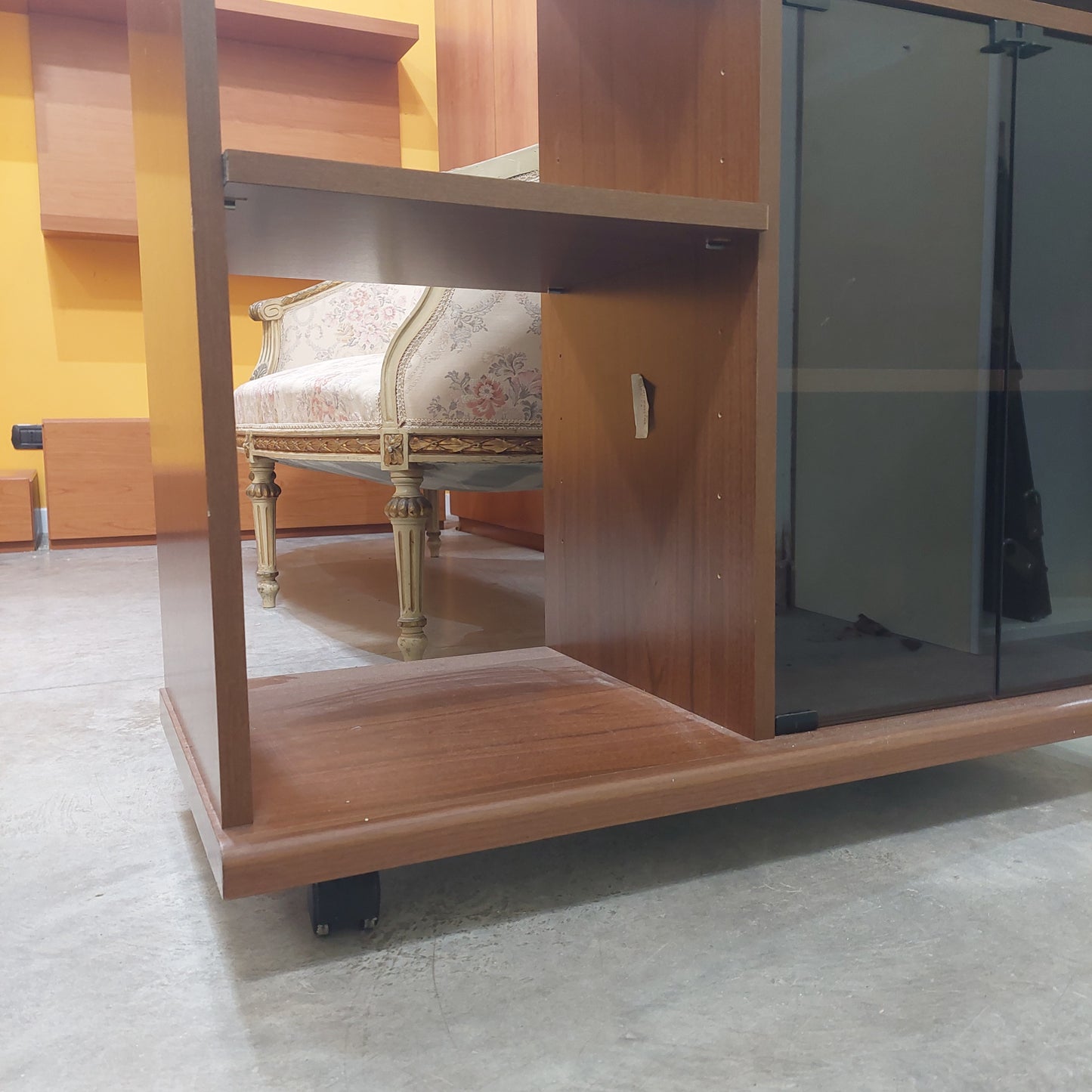 Mobiletto Porta Tv Con Ruote 2/a Cm91x42x83h