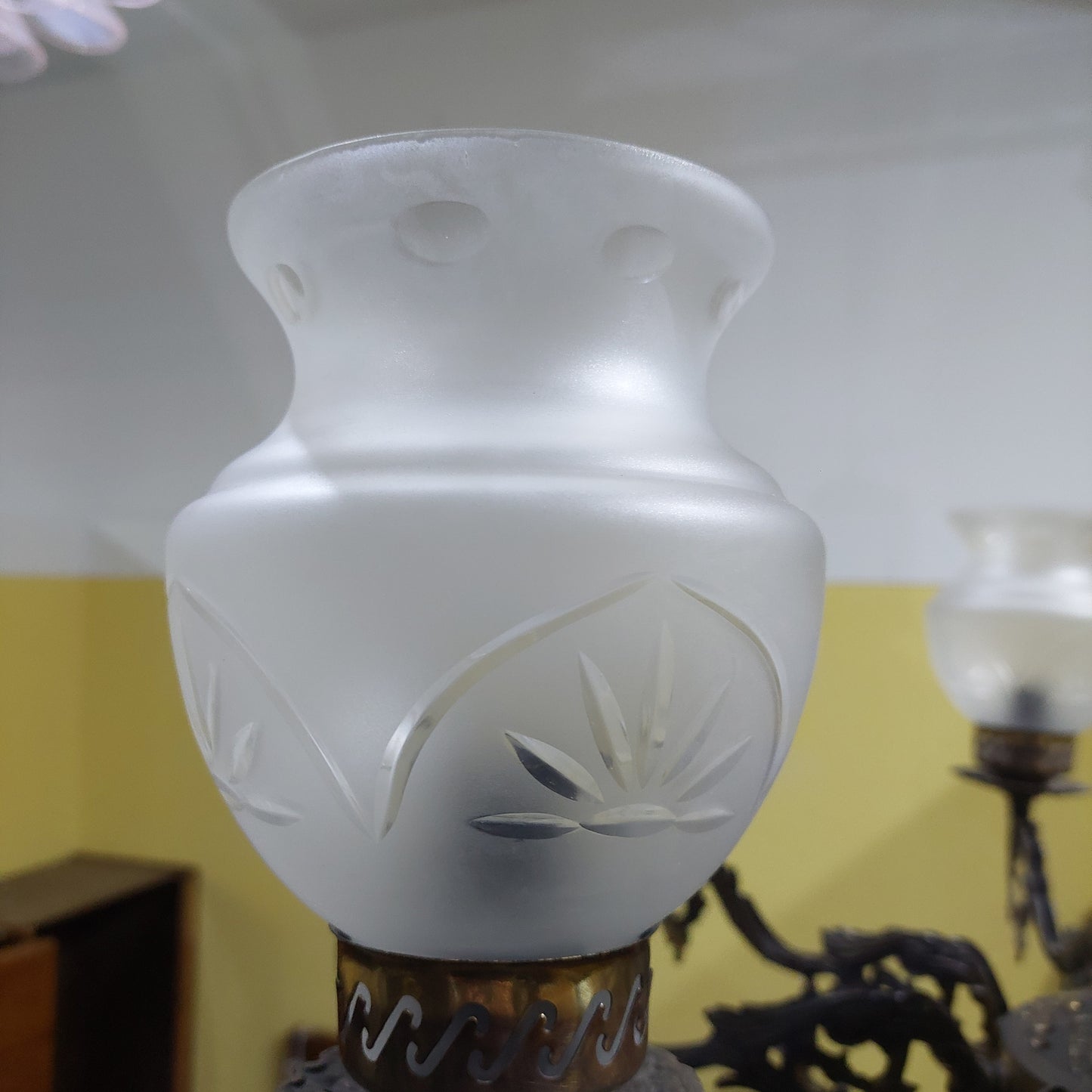 Lampadario Ottone/coppe Vetro 8/luci
