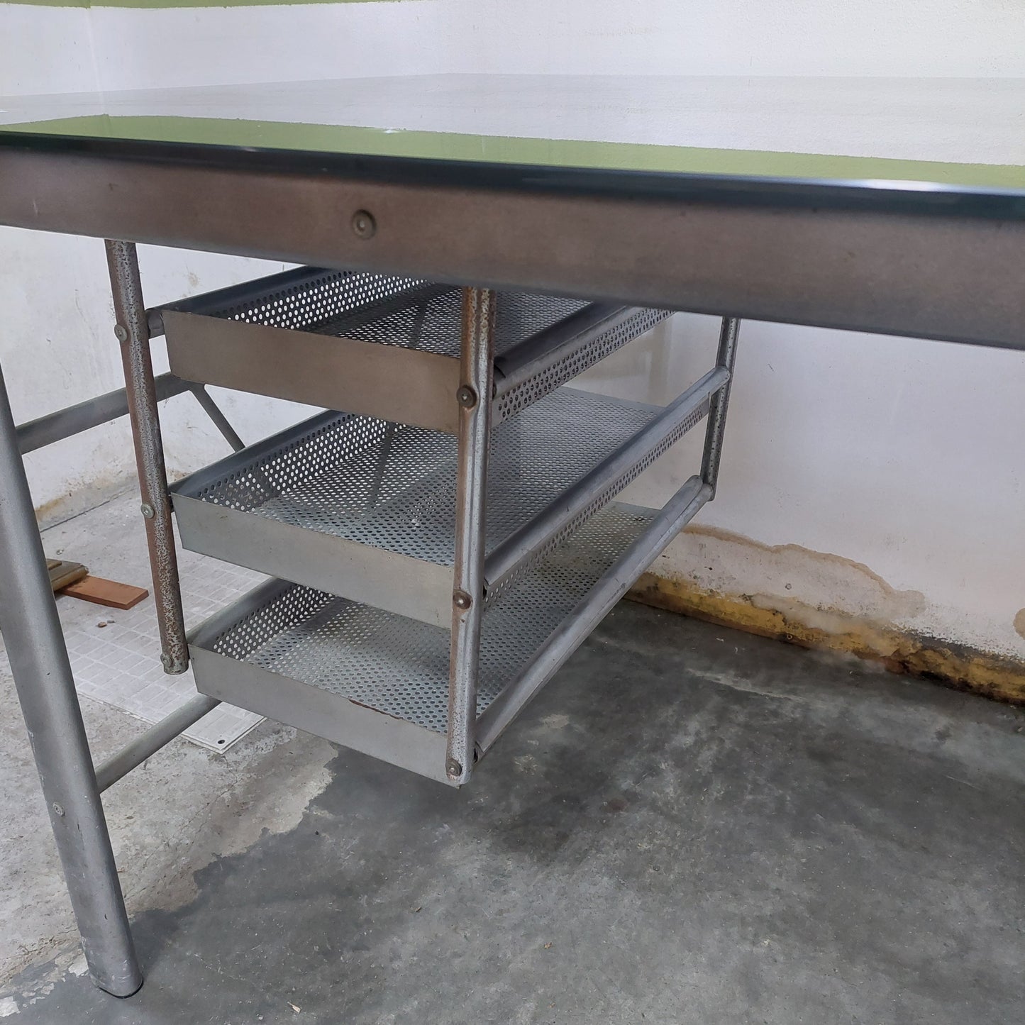 Scrivania Metallo Vetro 3/c Cm150x80x71h