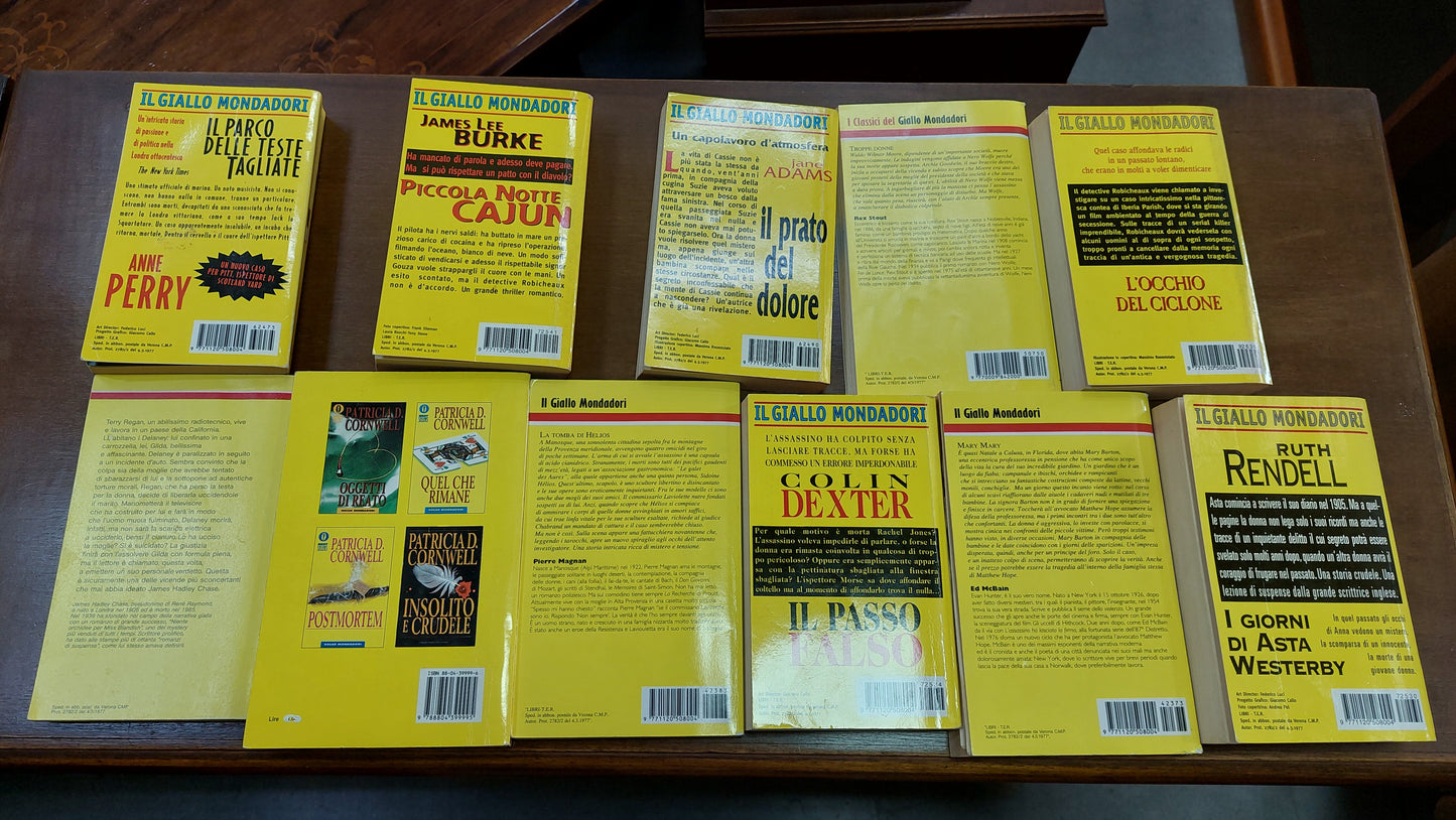 Giallo Mondadori Volumi Vari