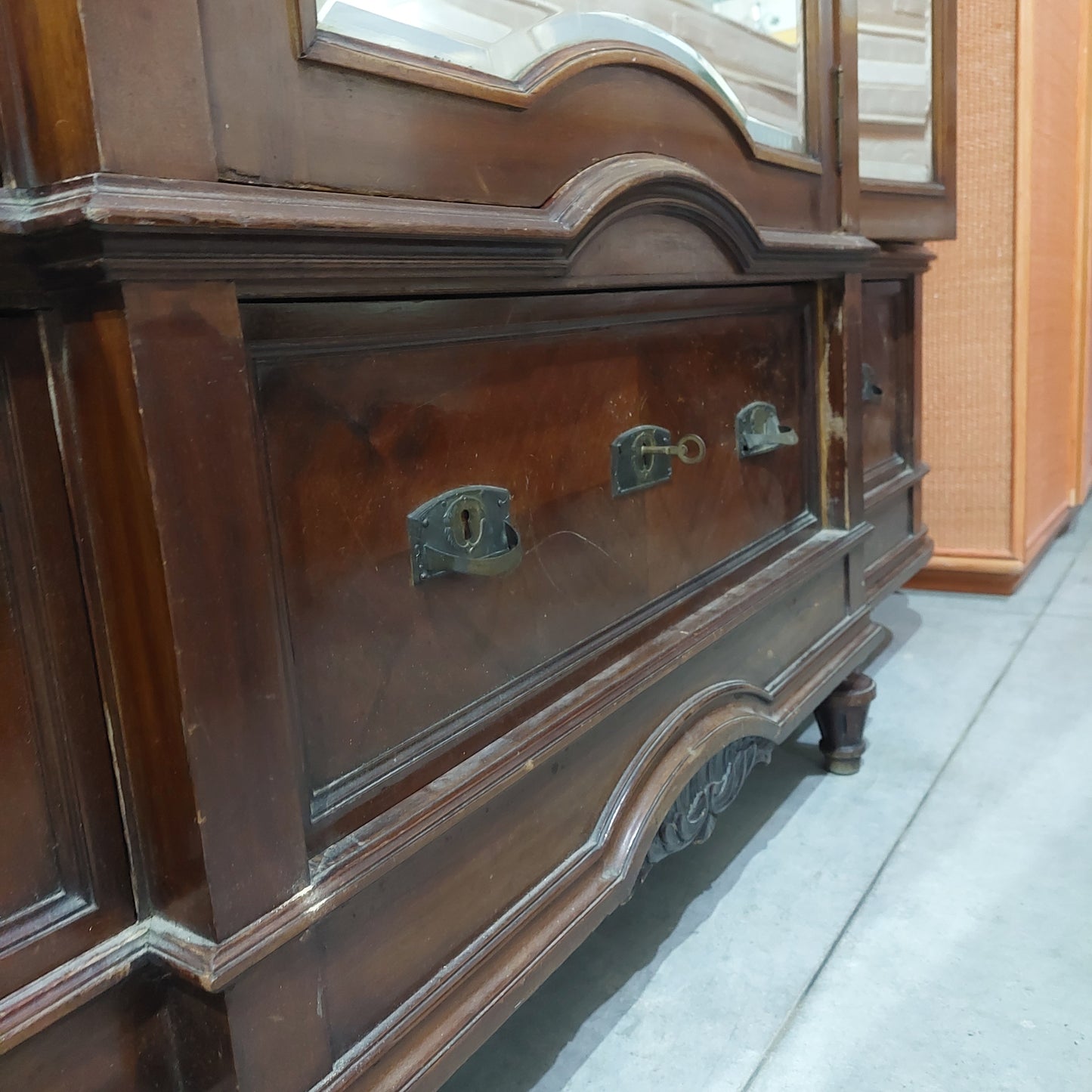 Armadio Legno Fine '800 3 Ante Con Specchio Cm180x60x243