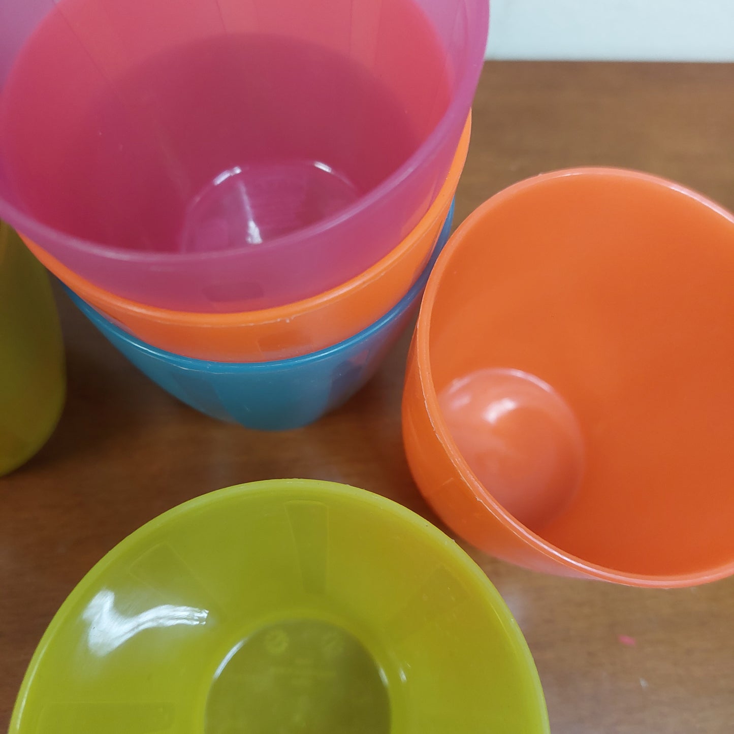 Set/8 Bicchieri Colorati Plastica Dura Ikea