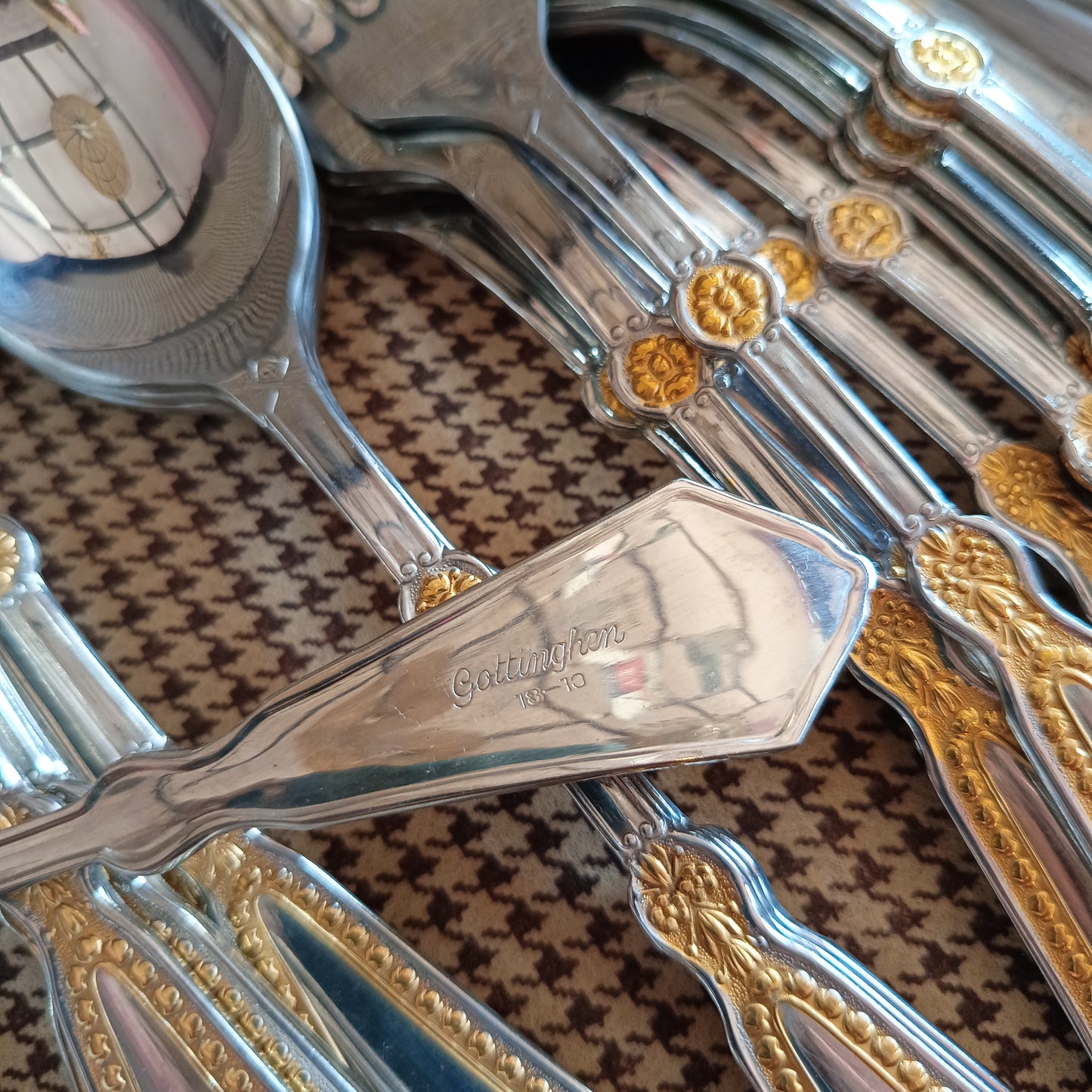 Servizio Posate Acciaio Inox 18-10 Gottinghen Lamine Oro 24 Kt 74 Pz