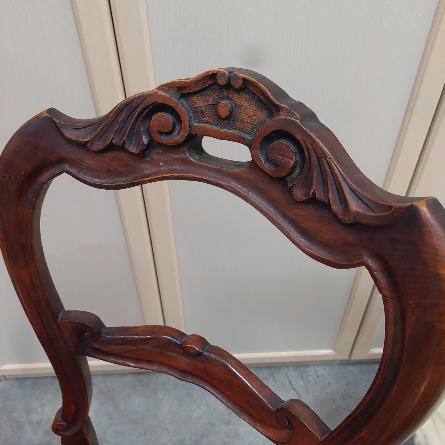 Set/6 Sedie Legno Intagliato Imb. Bordeaux