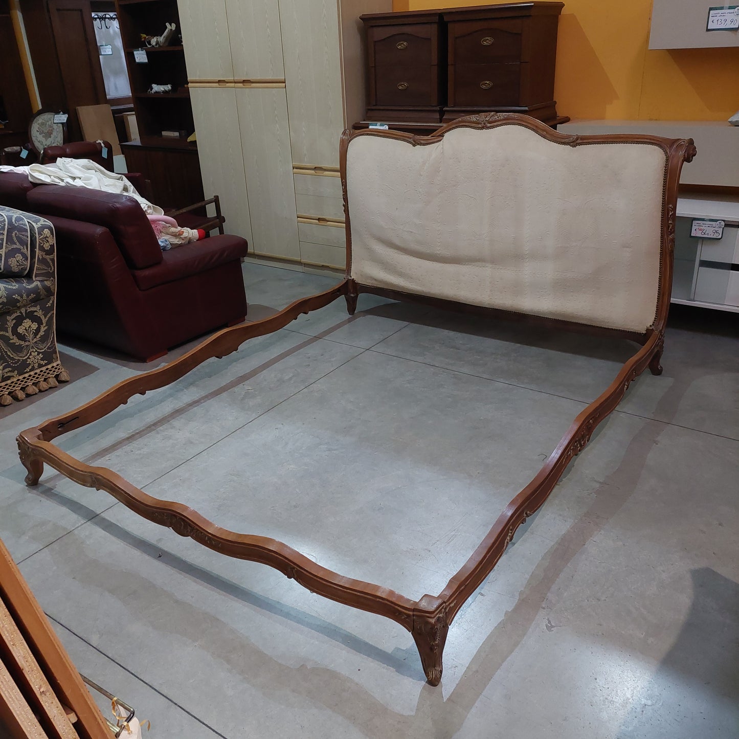 Letto Matrimoniale Legno Imbottito Stile Classico