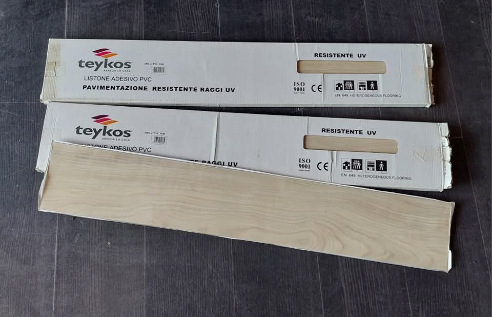 Set/56 Listoni Adesivi Pvc Effetto Legno Cm91x15