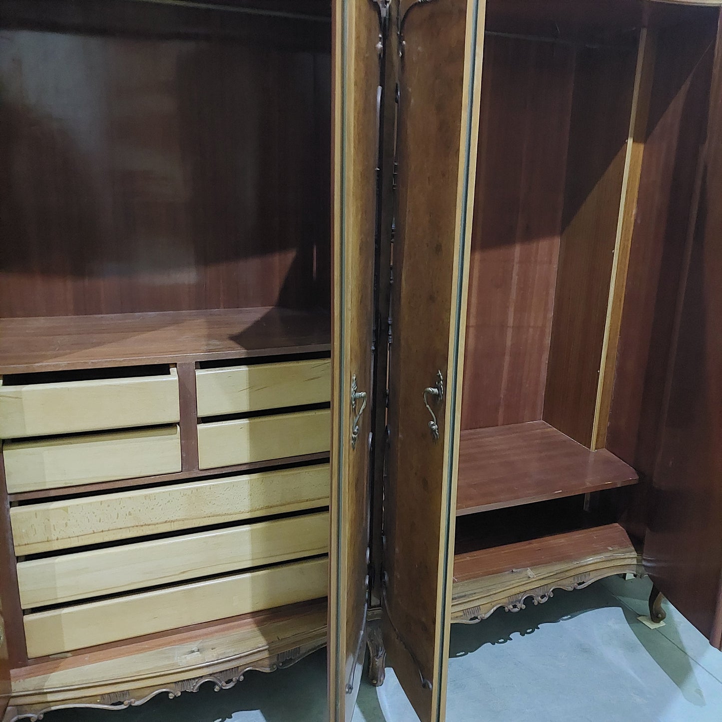 Armadio Radica Stile Chippendale Cm310x65x202