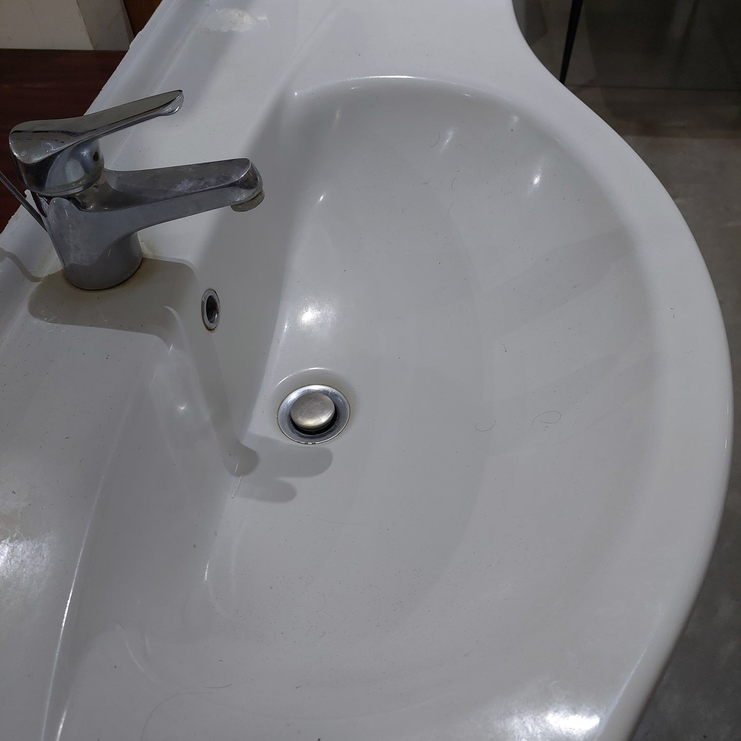 Mobile* Bagno Bianco Con Lavandino E Specchio