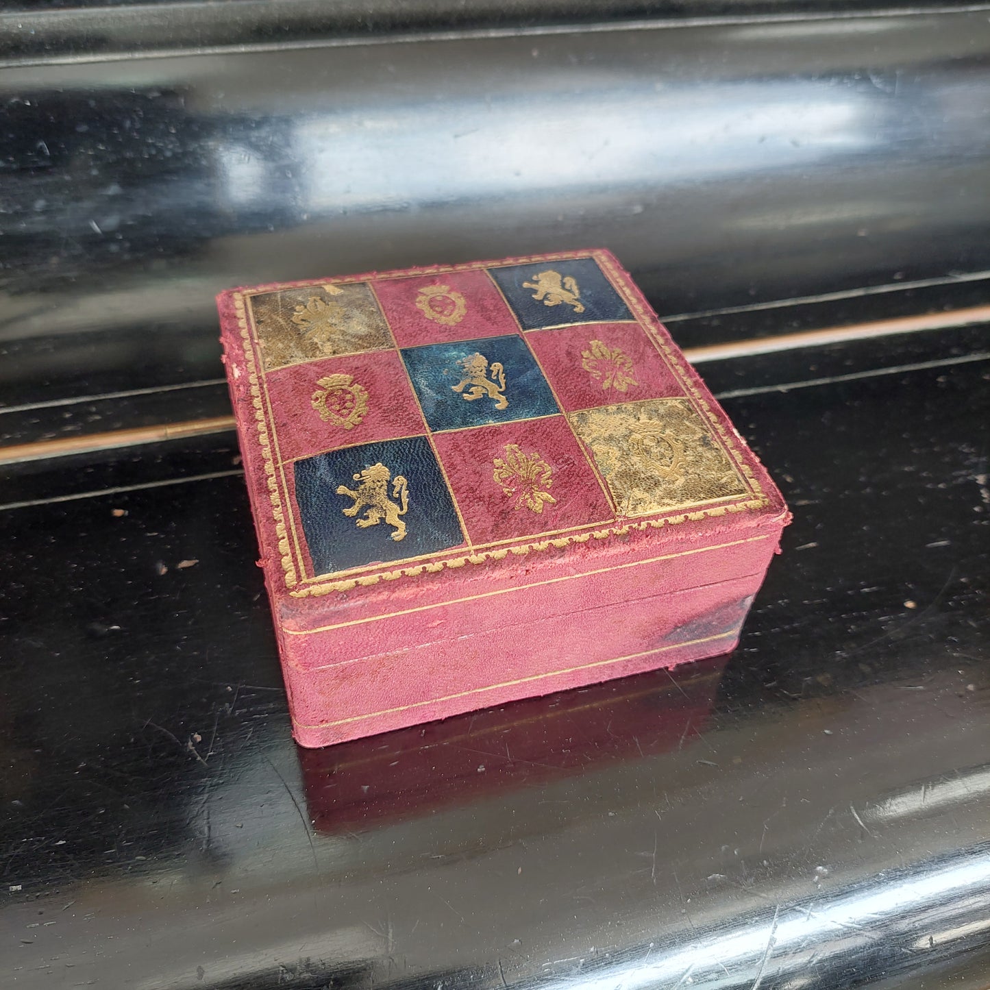 Scatolina* Portagioie Legno Pelle Stemmi