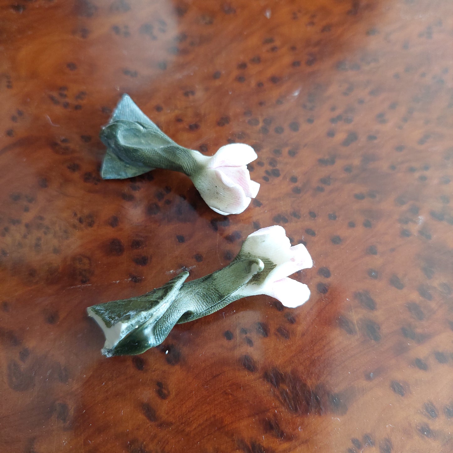 Vaso Con Roselline Porcellana* Capodimonte