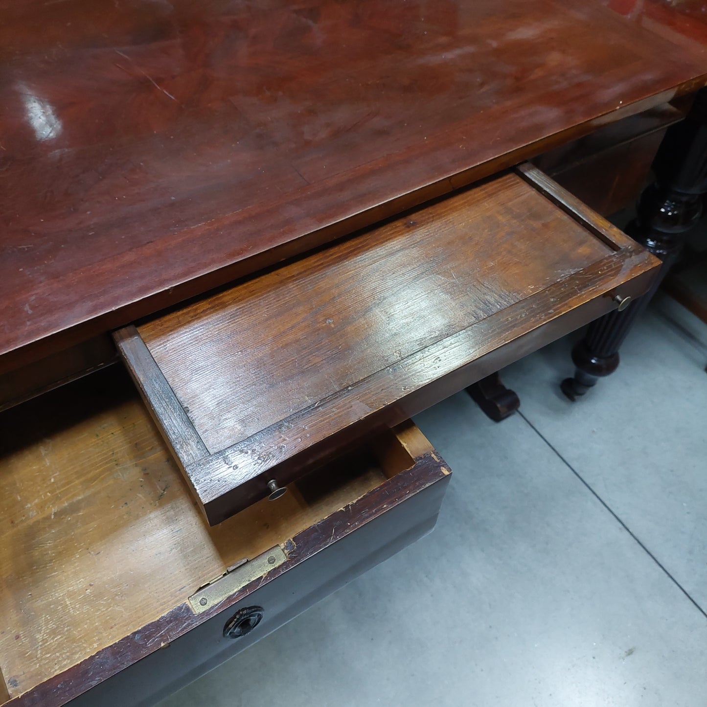 Scrittoio Legno 2/cassetti + 1/tiretto '800