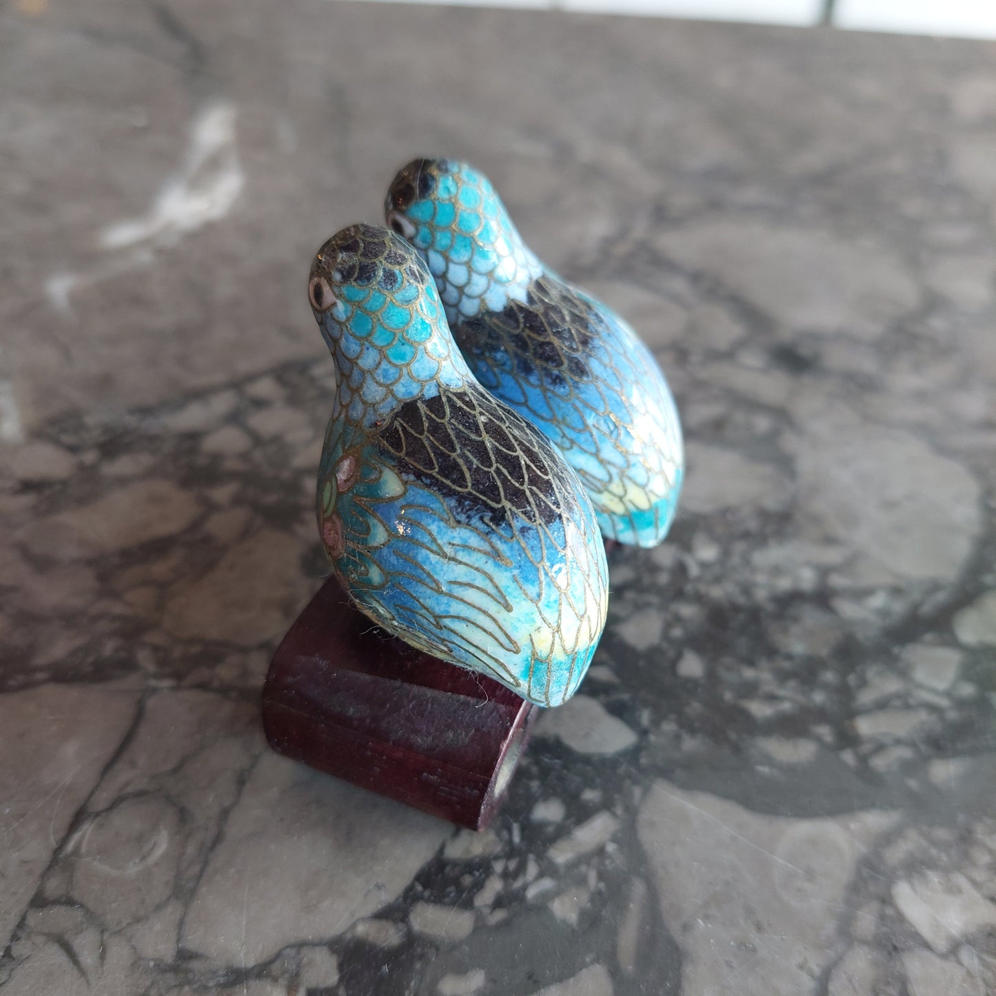 Coppia Uccellini Cloisonne Con Basetta Legno