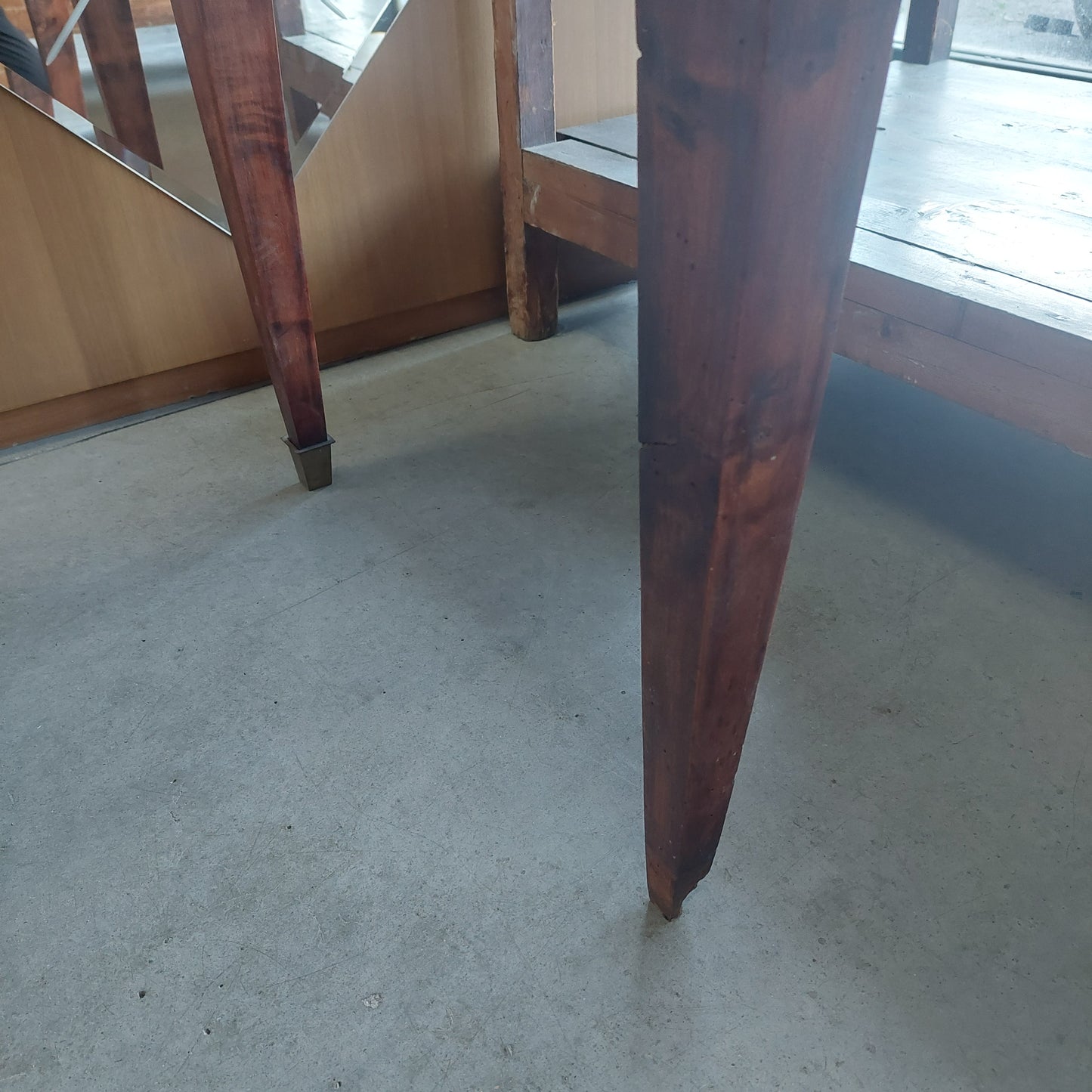 Scrivania In Legno* Con Vetro Nero