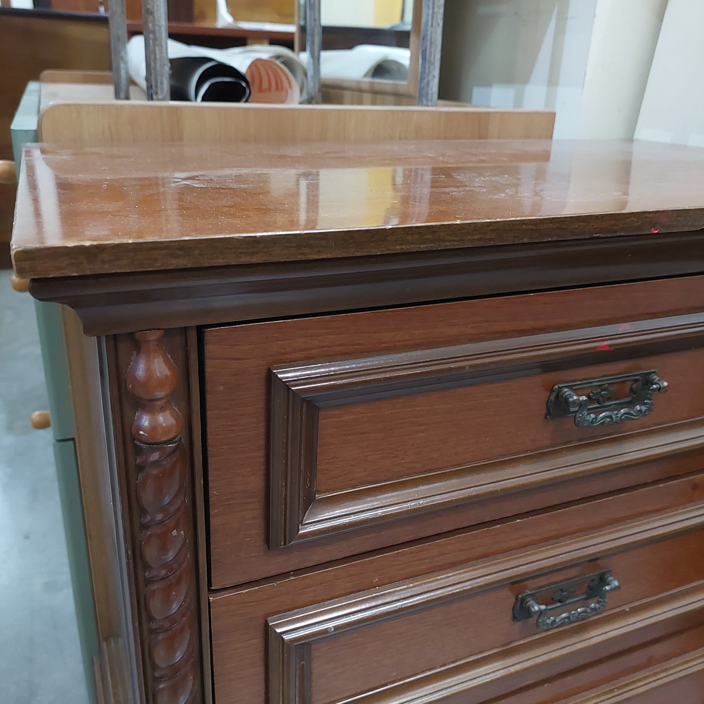 Comodino Legno 3 Cassetti Cm 59x34x63h
