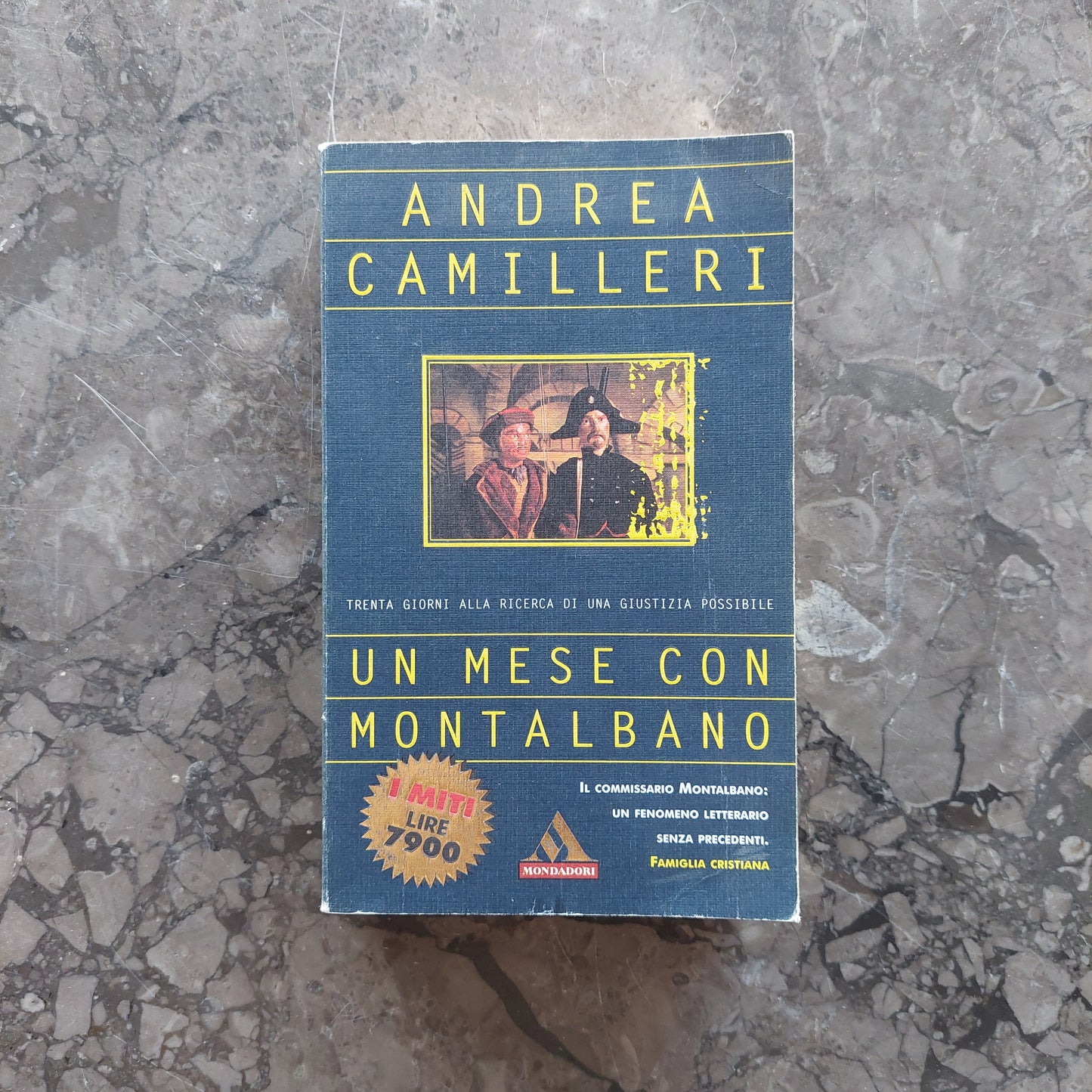 Un Mese Con Montalbano - Andrea Camilleri