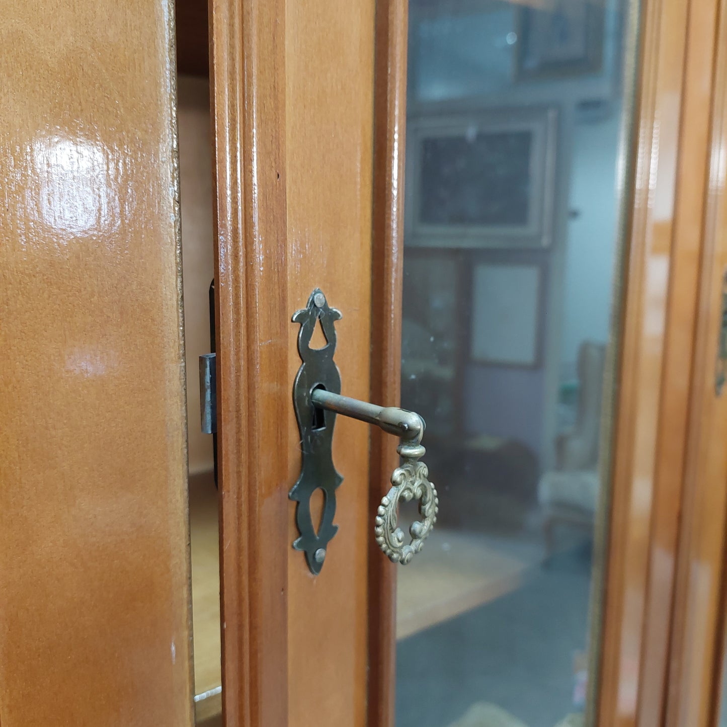 Vetrina Noce 6/a 2/c Cm120x38x201h