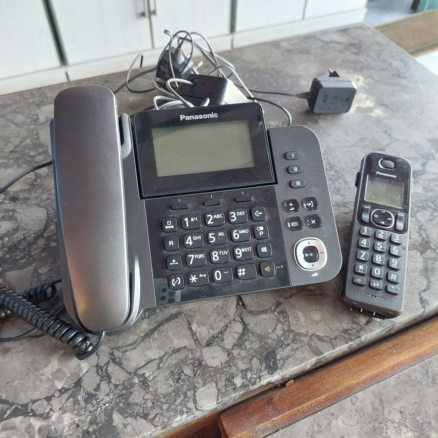 Set/ Panasonic Kx-tgf320exm Telefono Digitale Cordless/con Filo