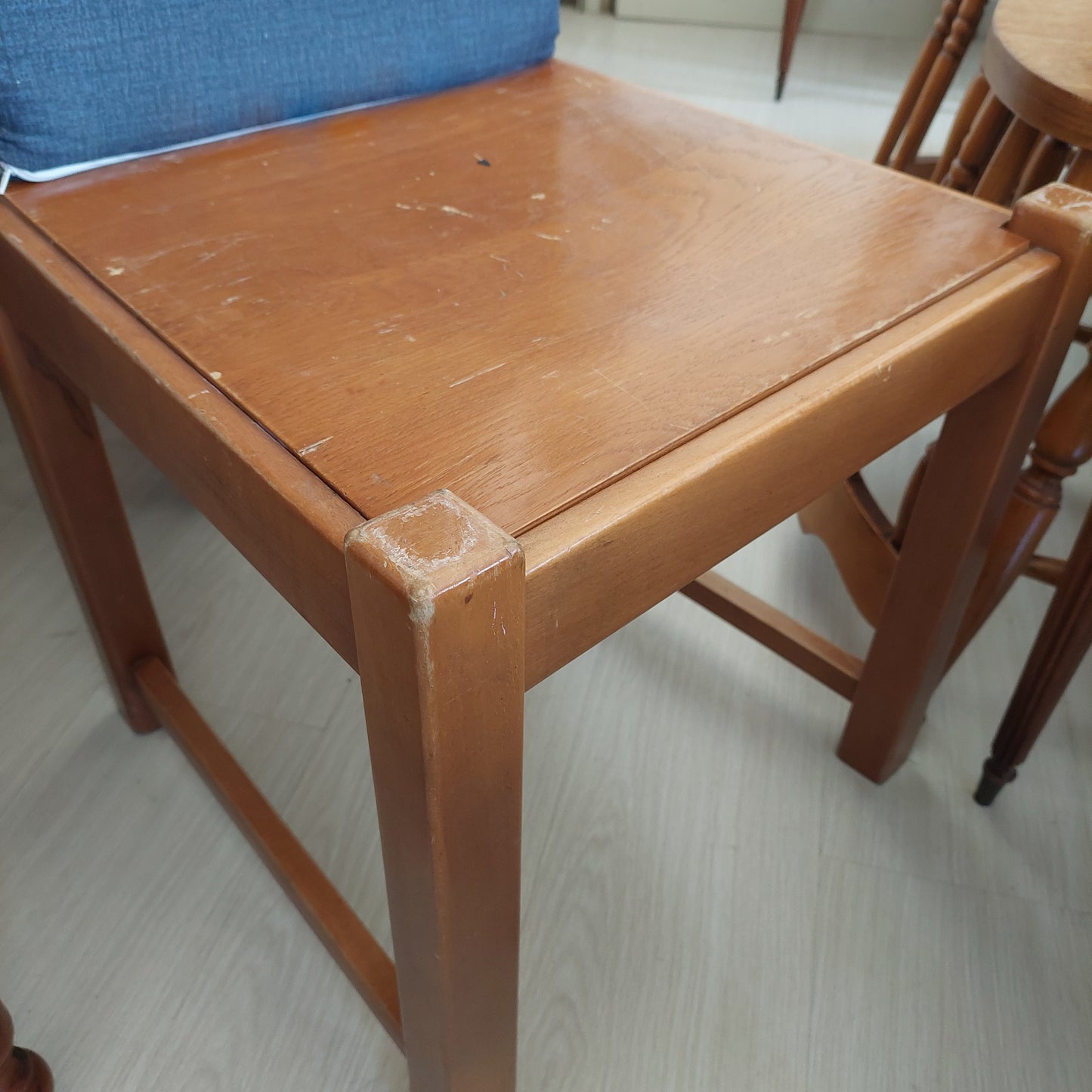 Set/4 Sedie In Legno