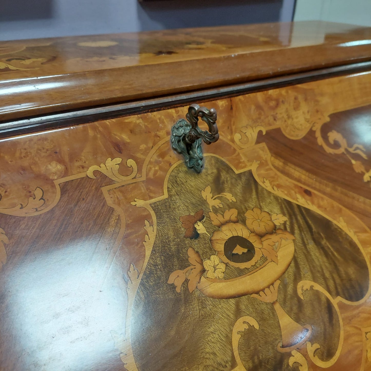 Secretaire Intarsiato Con Ribalta Cm90x42x100h