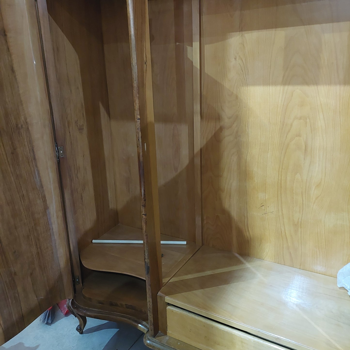 Armadio Radica Di Noce C/specchio 3/a Cm230x60x210h