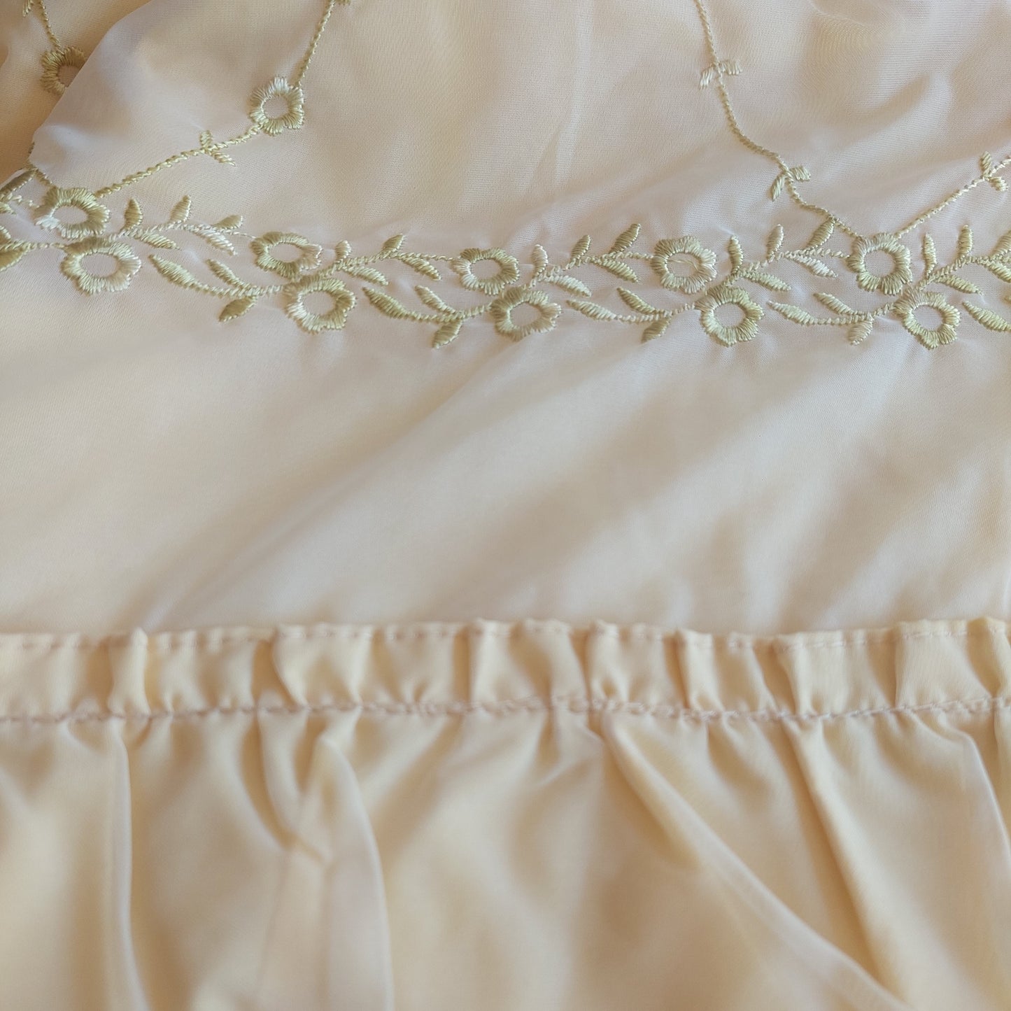Copriletto Anni '50 Beige Ricamato Cm260x260