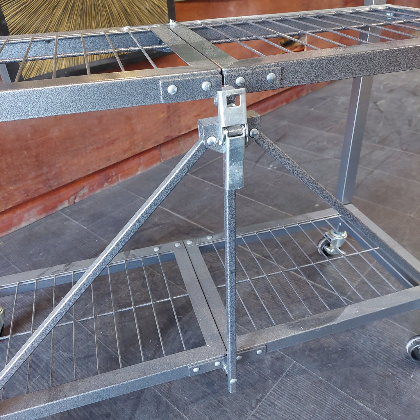 Carrello Metallico 3/ripiani A Griglia "origami" Cm73,5x33x96
