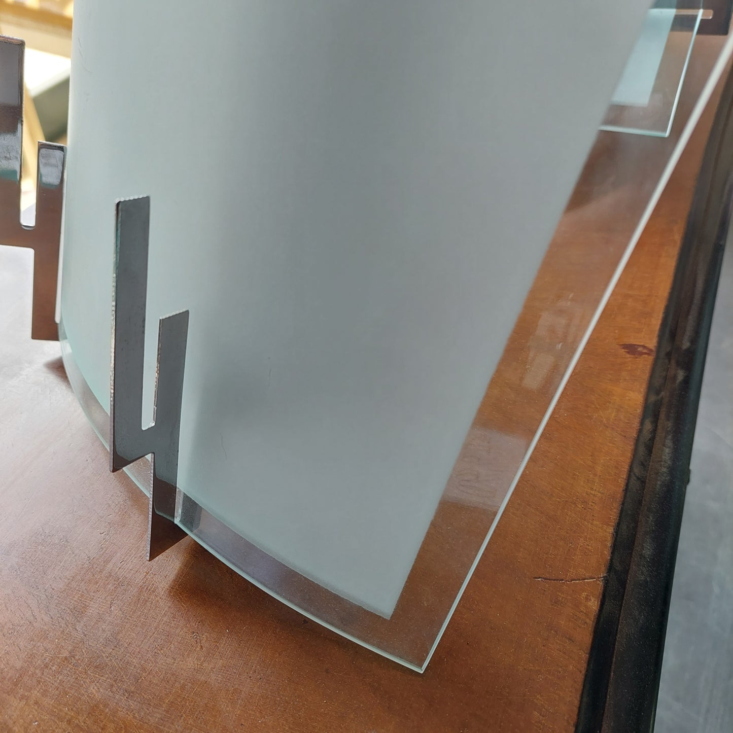 Coppia Applique Acciaio / Vetro Satinato 1 Luce