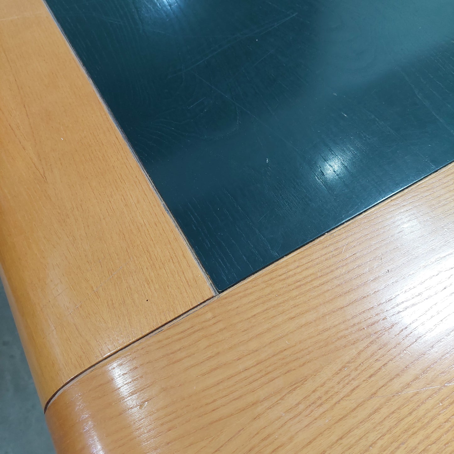 Tavolo All. Legno Bicolore Design Anni 70 Cm116x116x77h
