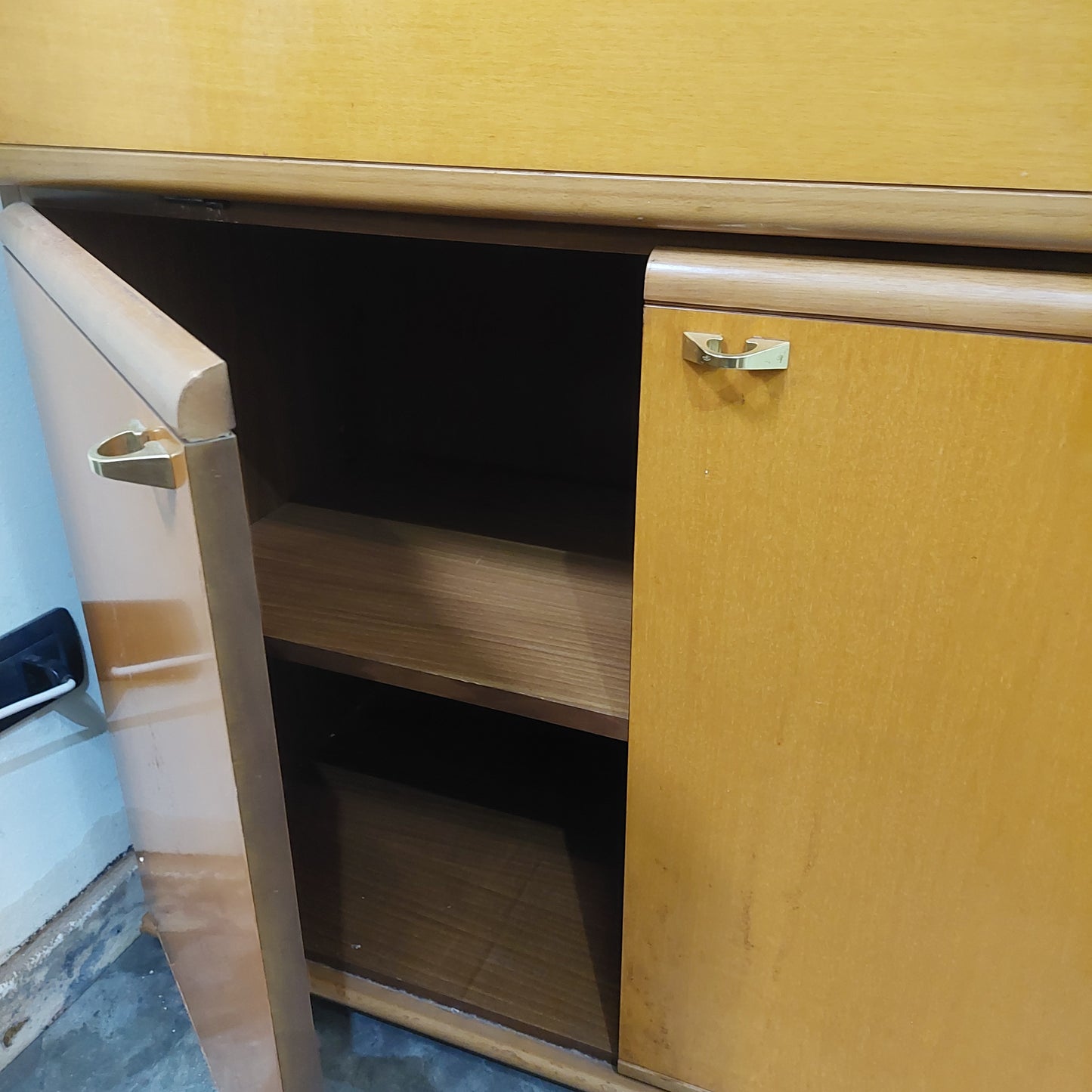 Mobiletto Noce 2 Sportelli 1 Ribalta Cm94x46x143h