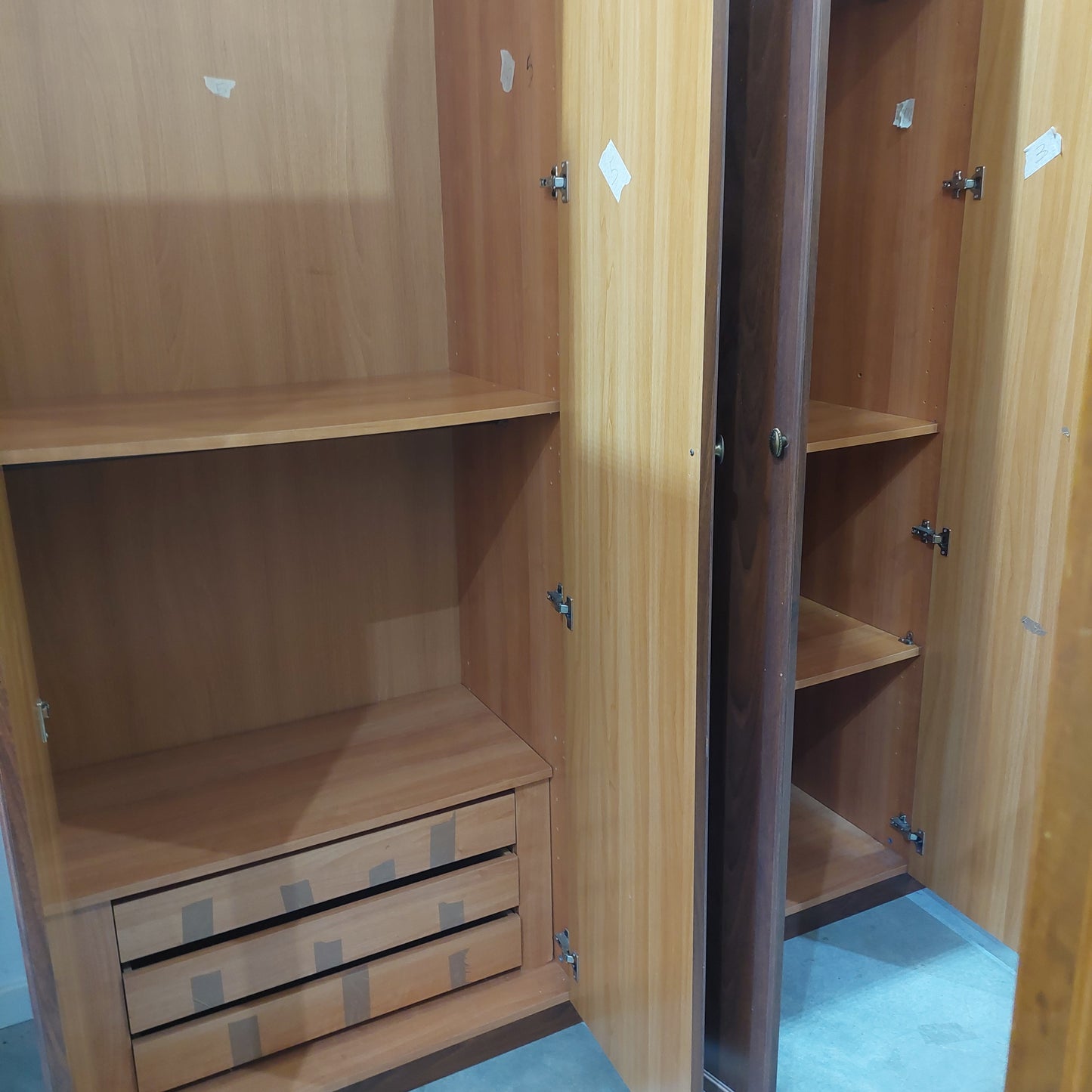 Armadio A 6 Ante Color Noce Cm275x59x225