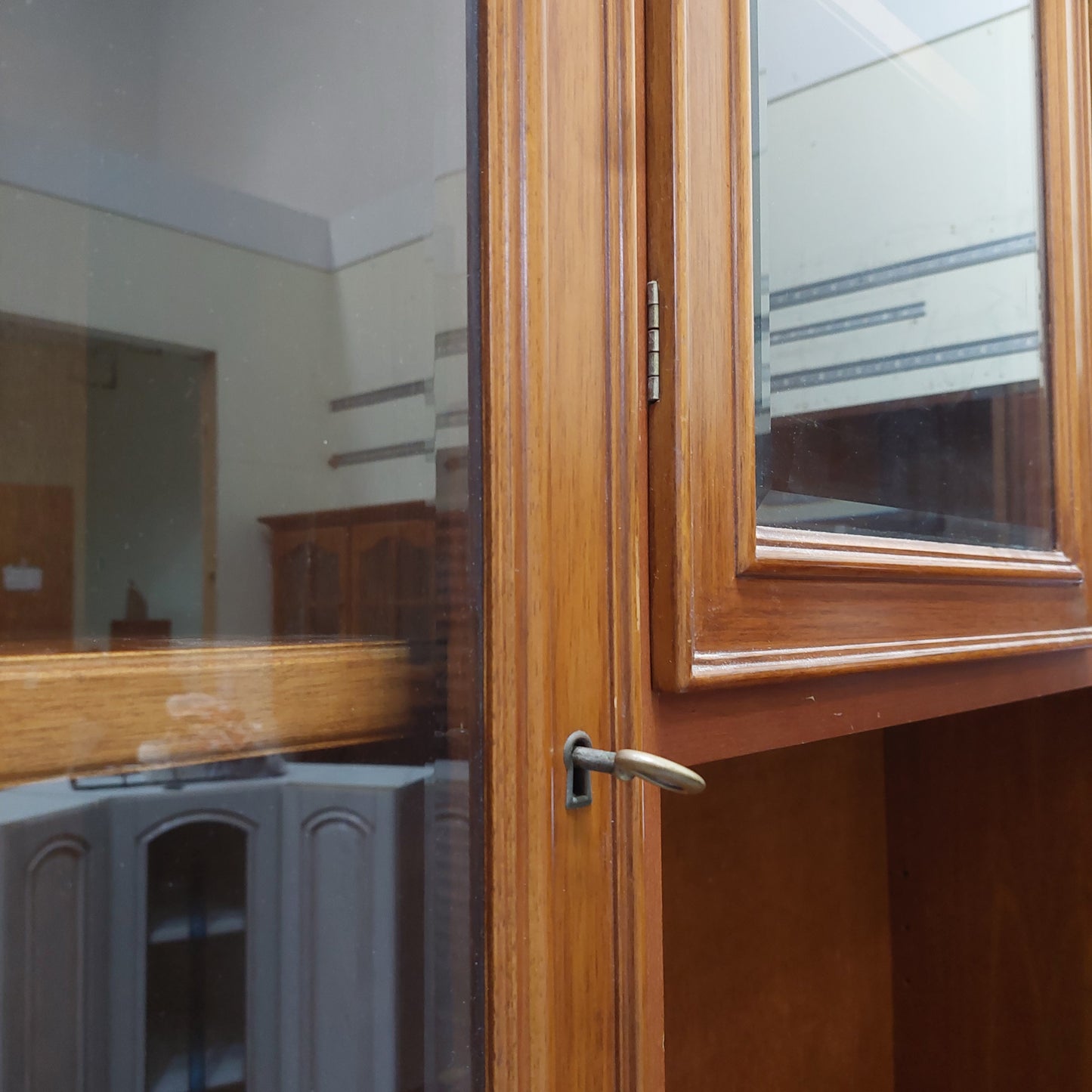 Parete Attrezzata Libreria/vetrina Legno* 8/ante Cm208x42x228h