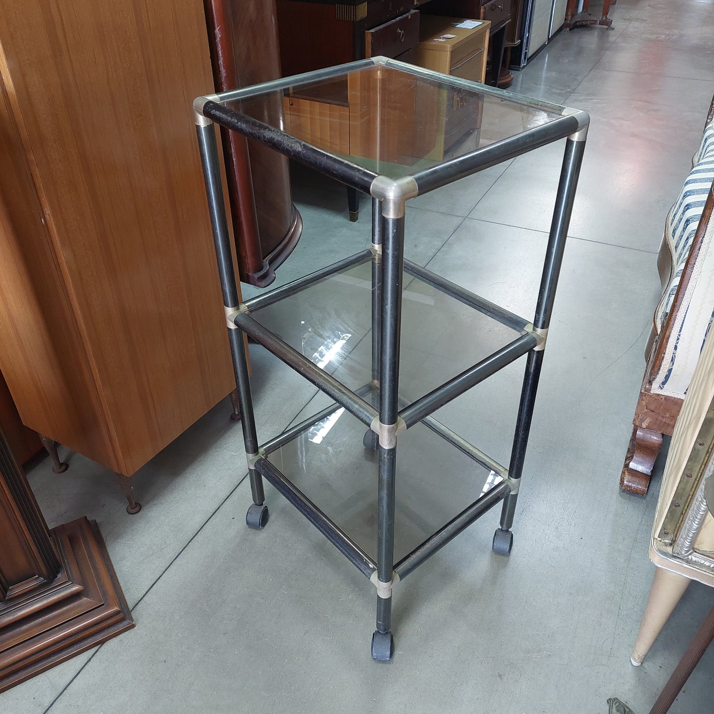 Carrellino Metallo/vetro Fume' 3/ripiani Anni '70 Cm41x36x88h