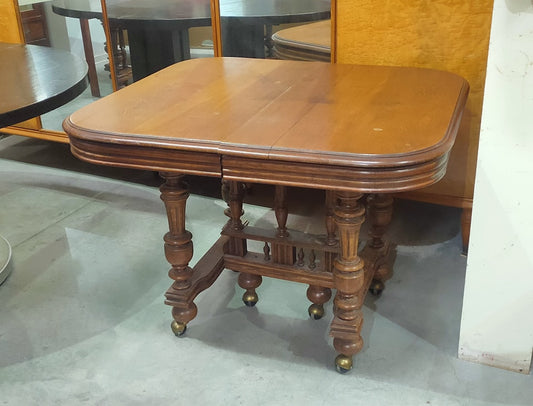 Tavolo Legno All. St. Francese Cm104x95x76h (senza Prolunghe)