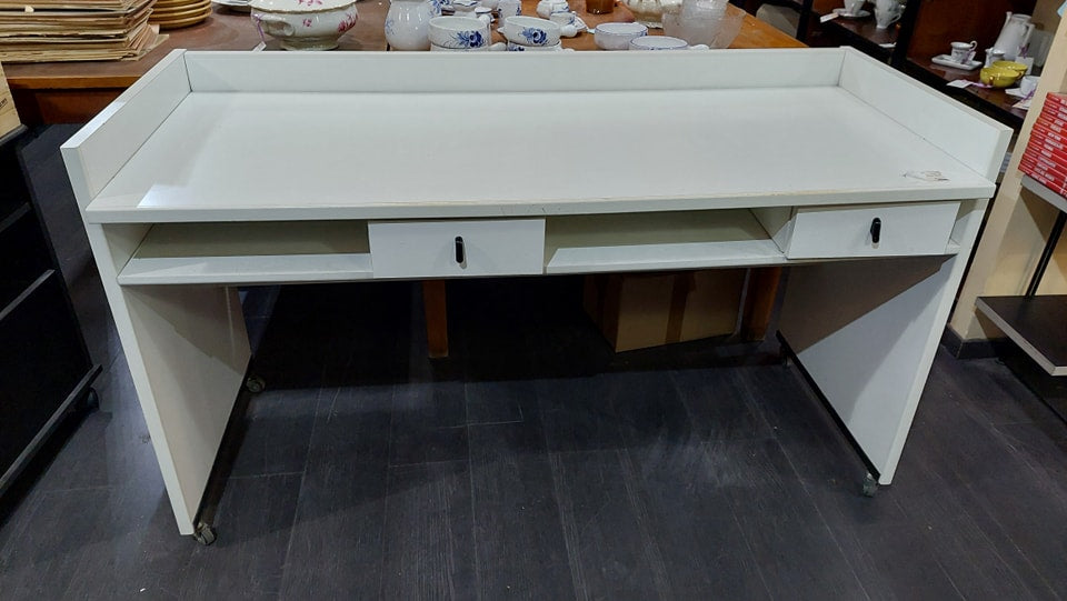 Scrivania Bianca Con Ruote 2/c Cm151x63x87h