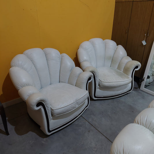 Poltrona* A Conchiglia Bianca In Pelle Cm103x90x90